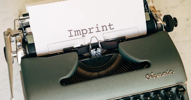 Changer d'adresse : la mécanique derrière les suffixes qui défilent